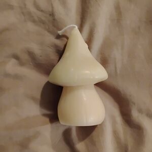 1 unused mushroom candle